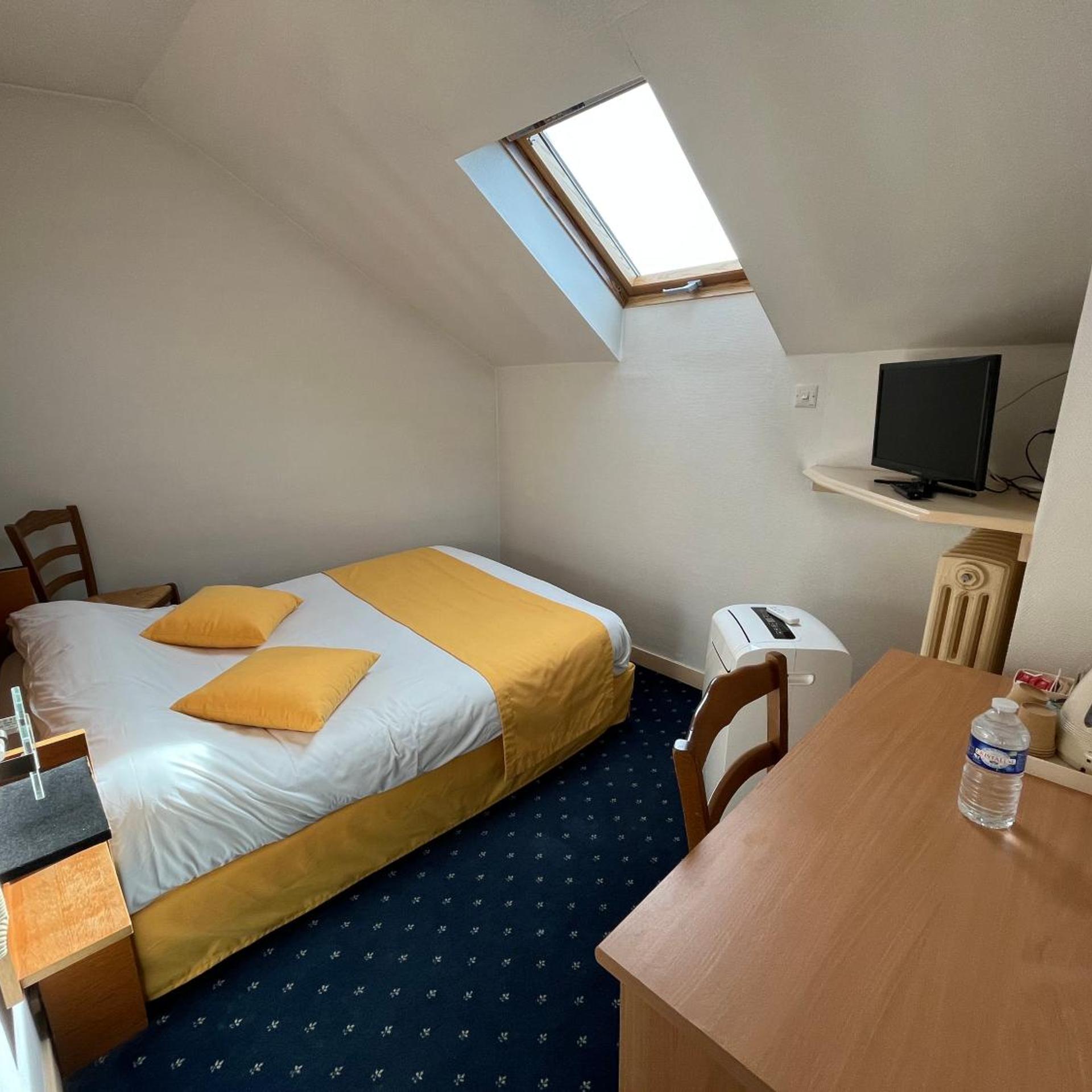 Logis de la Barque (ex Hotel De La Barque) 16/42