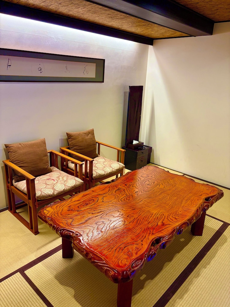 Toshiharu Ryokan 15/50