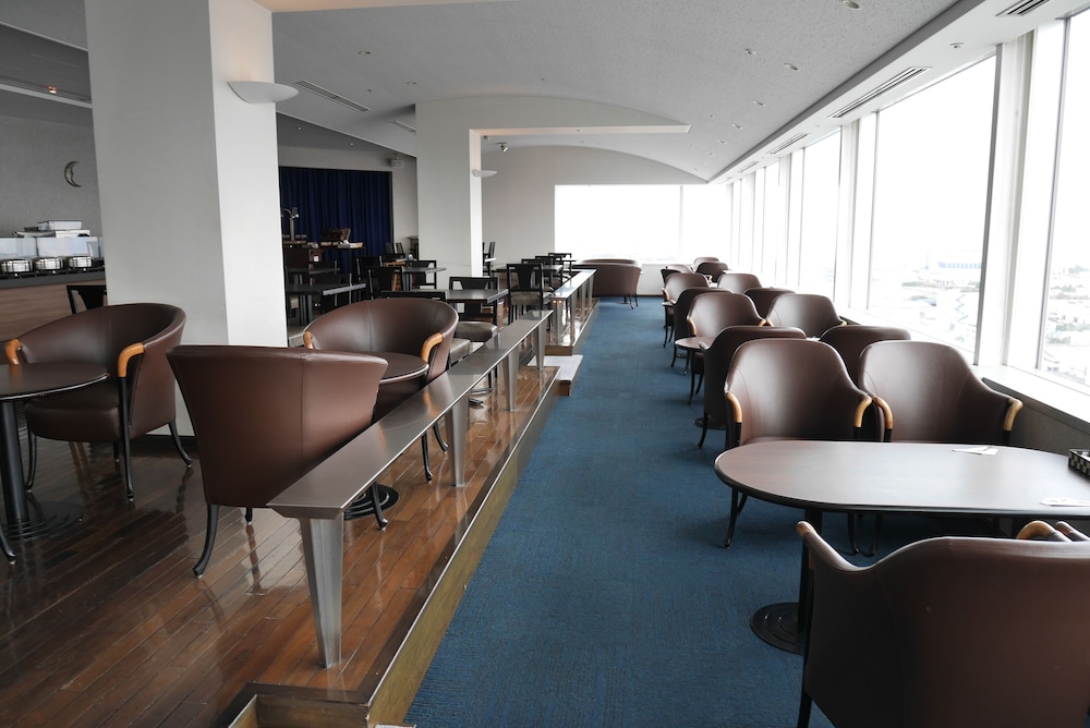 Yokohama Techno Tower Hotel Famiel 55/64