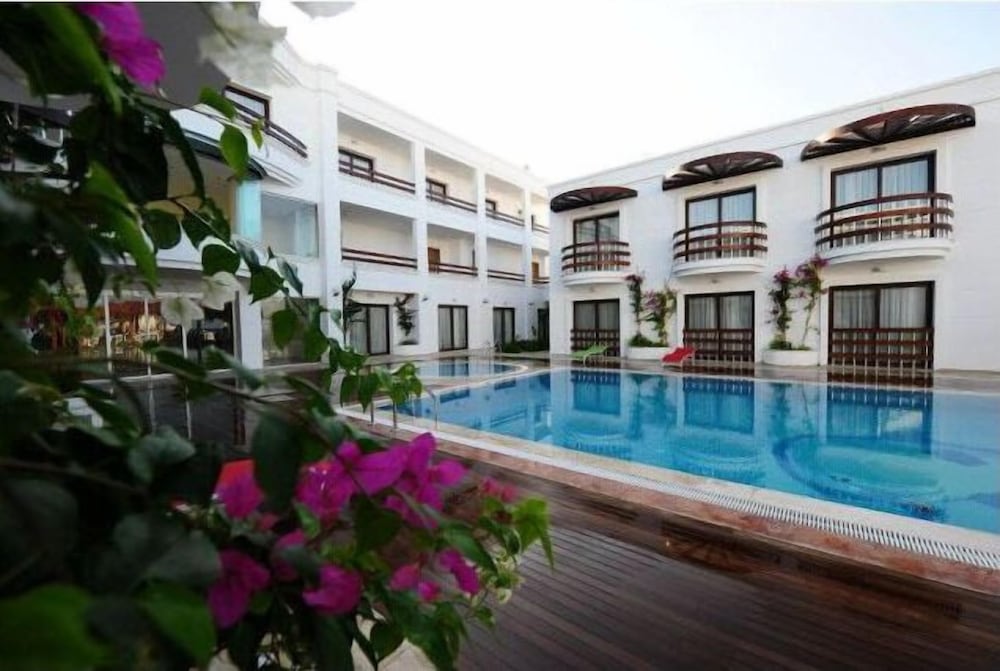 beyaz suite hotel