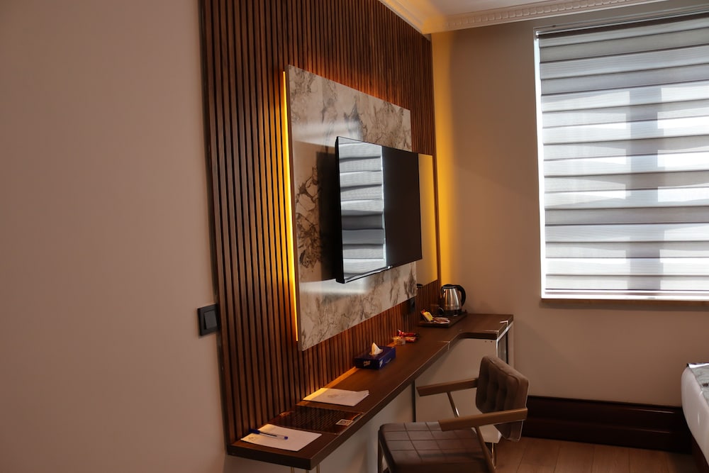 Lotis Hotel 19/35