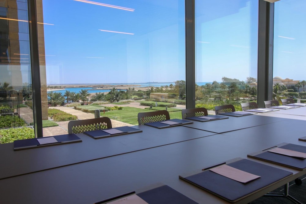 Views Hotel And Residence 44/69