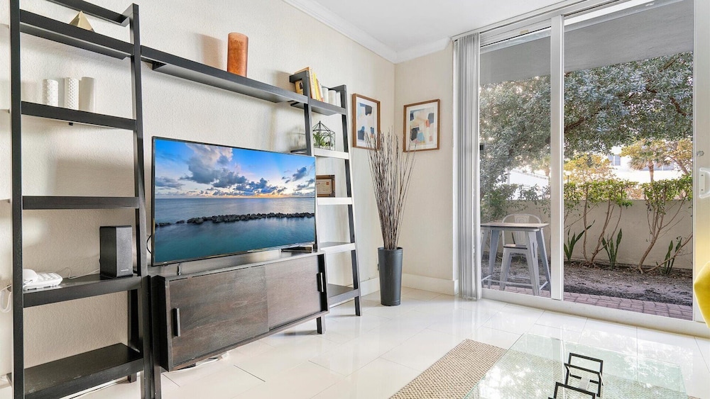 The Tides Ocean Luxury Suites 10/50