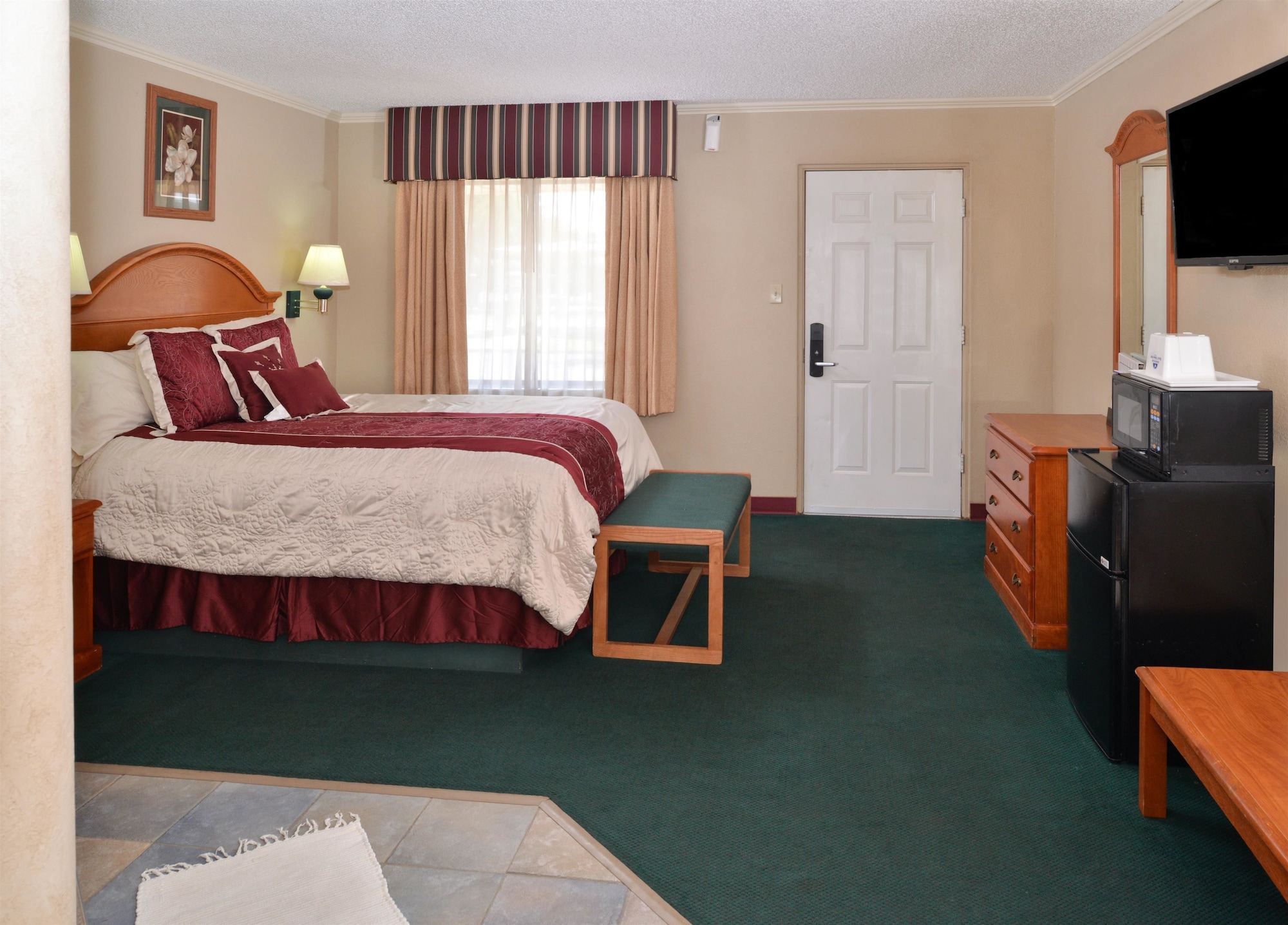 ROOM, KING BED, SMOKING