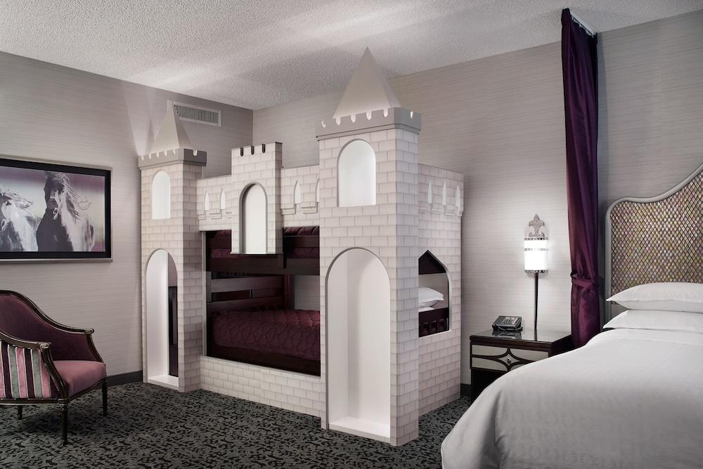 Anaheim Majestic Garden Hotel 22/73