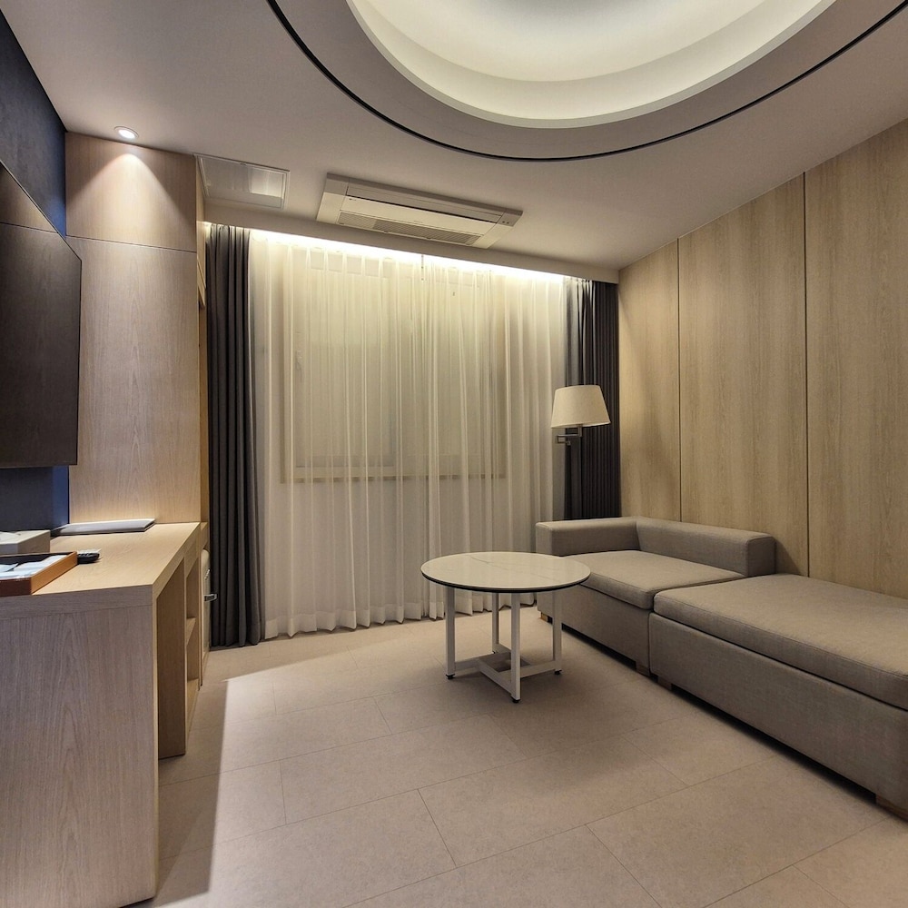 Hound Hotel Gwangju Cheomdan 16/24