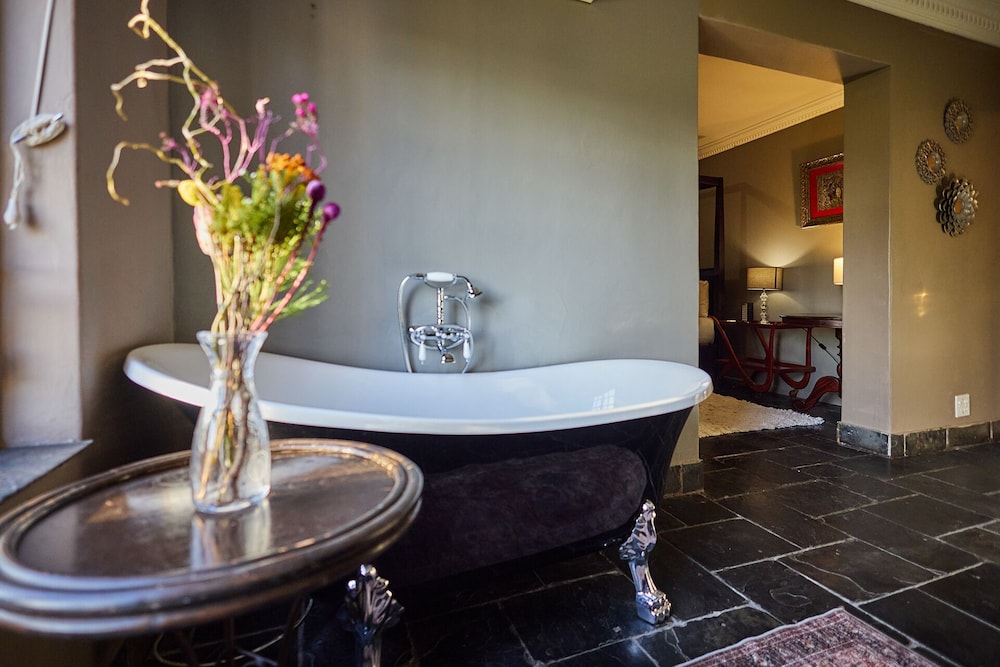 Boord Guesthouse 6/50