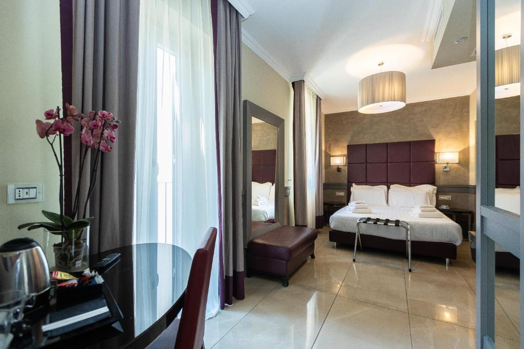 SUPERIOR, DOUBLE BED