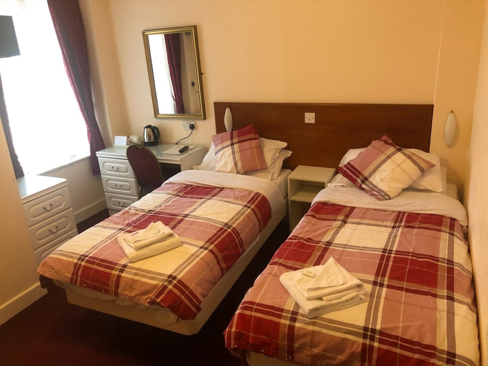 Silversands Hotel 5/37