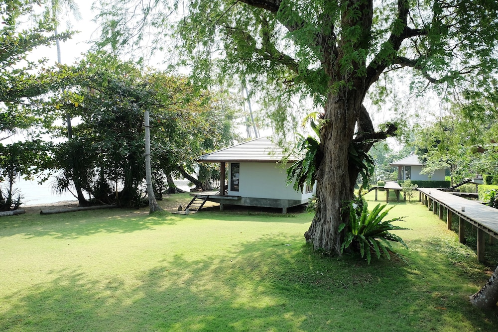 Plub Pla Koh Mak Retreat 29/68
