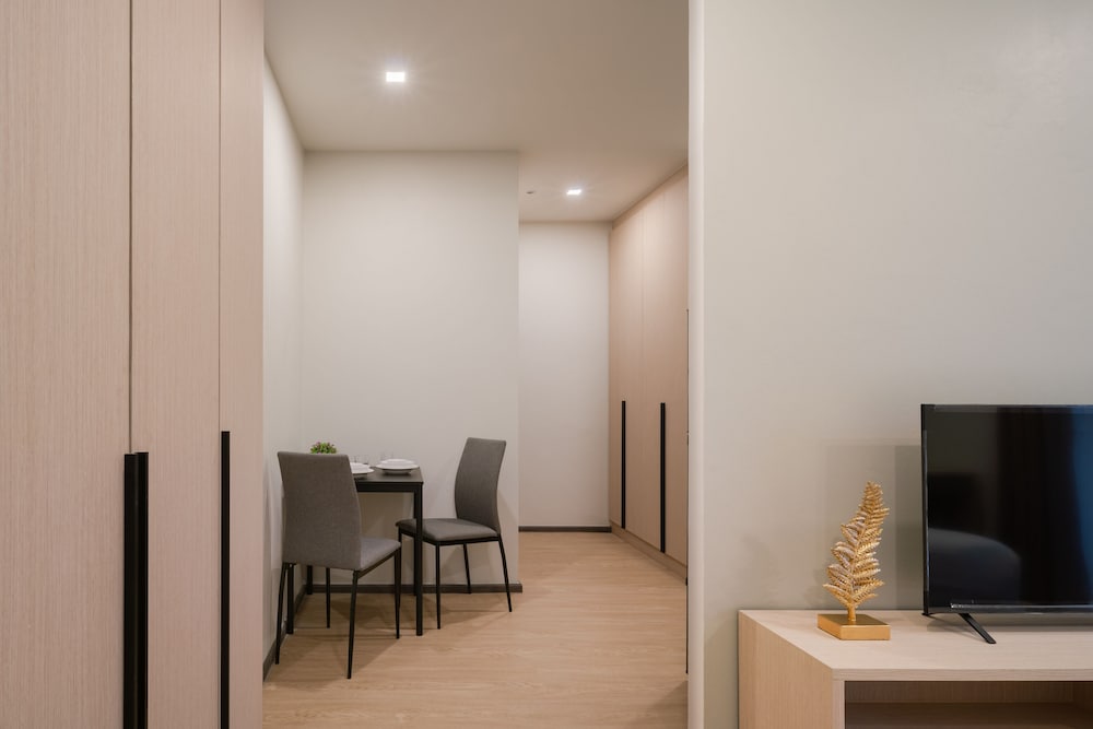 Samyan Serene Hotel 56/63