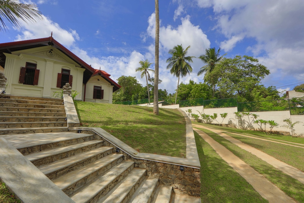 Arvani Villa 28/33