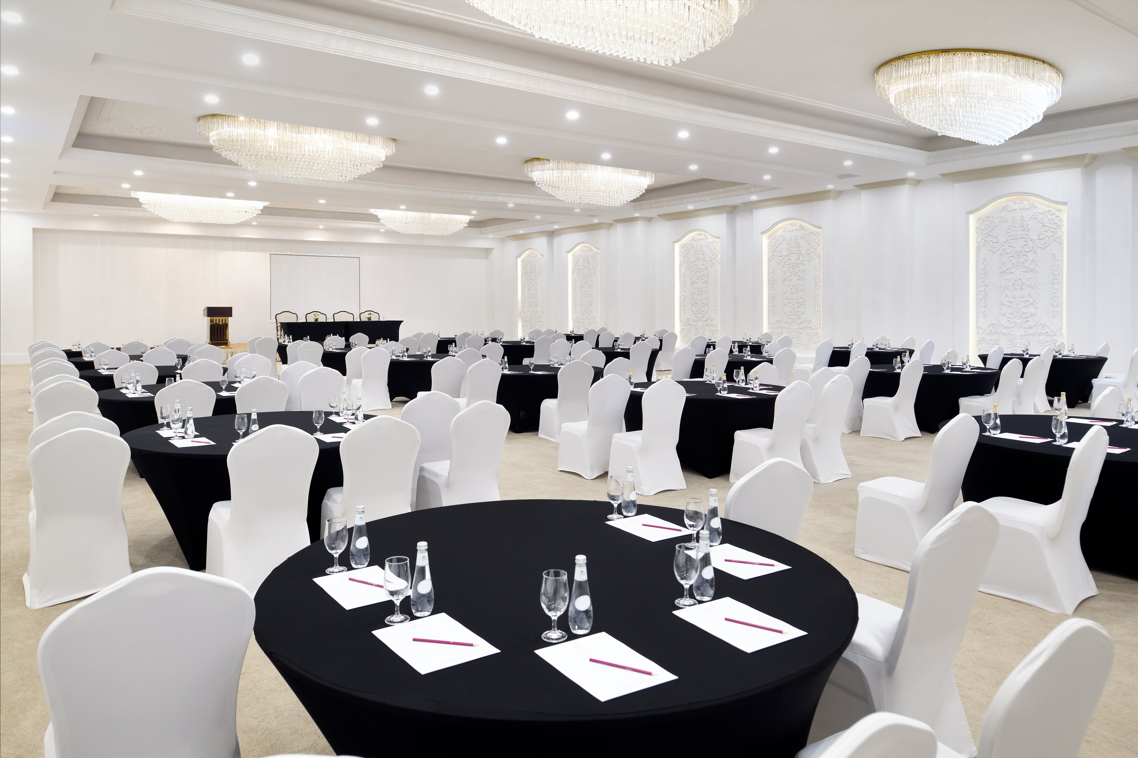 فندق كراون بلازا الرياض الواحة(Crowne Plaza Riyadh Al Waha) 27/30