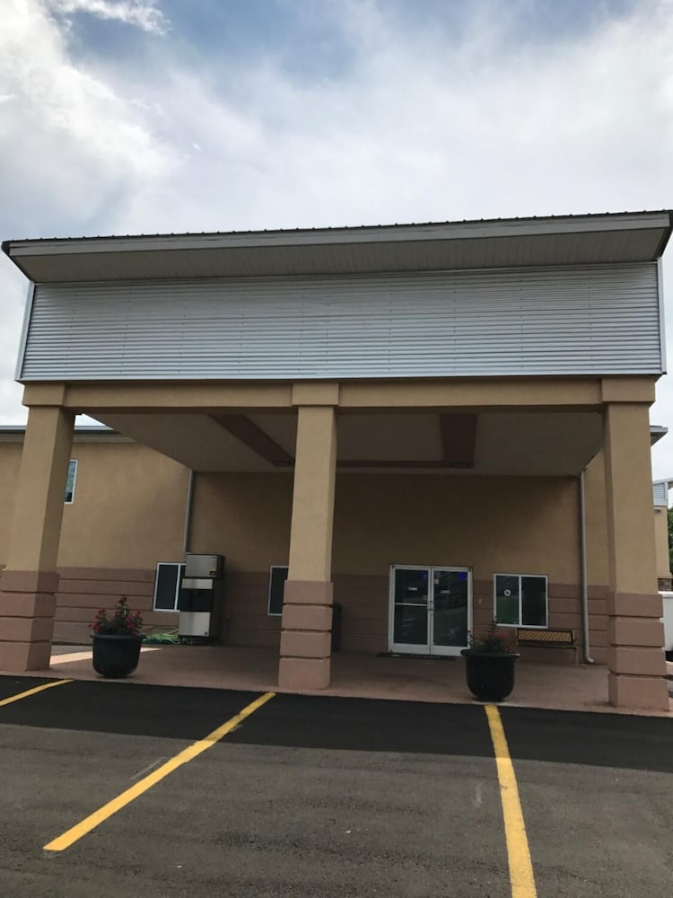 Lotus Inn and Suites 21/28