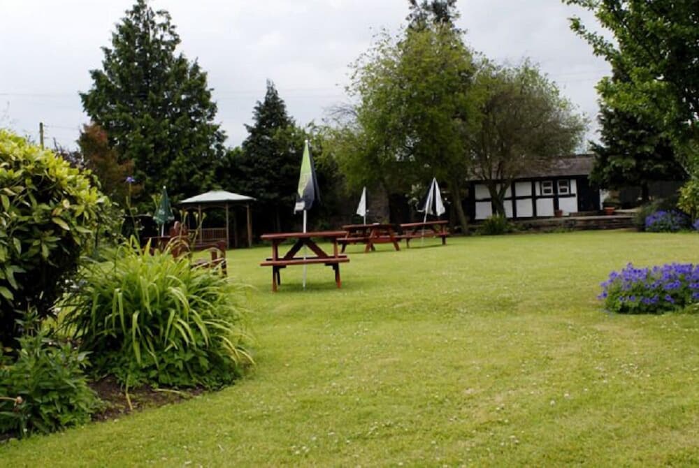 England's Gate And Coachhouse 27/34