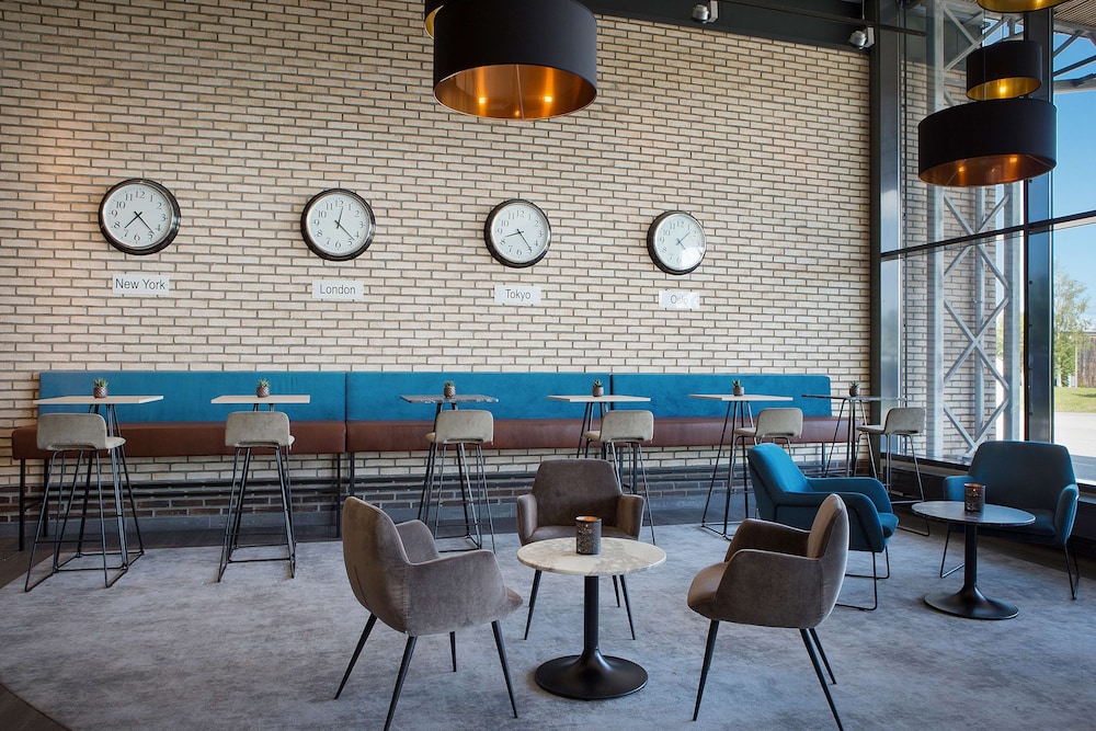 Park Inn By Radisson Oslo Airport Hotel West 53/75