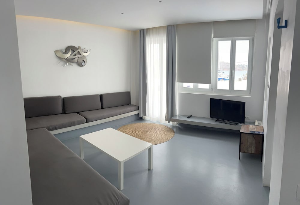 Relux Ios Hotel 53/74
