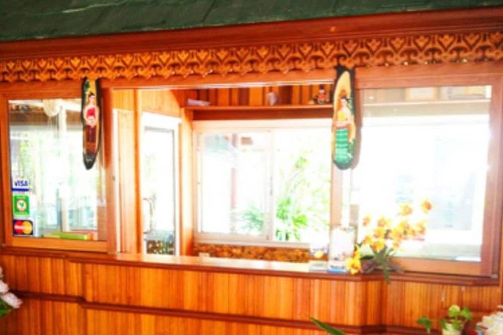 Sri Phairin Resort 11/30
