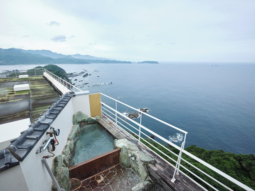 Hotel Urashima 3/55