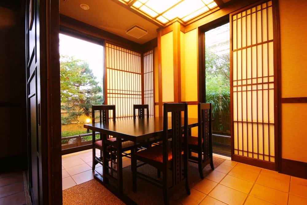 Biwako Hanakaido 35/50