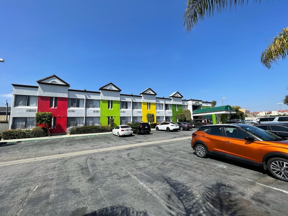 Hotel Pacific Garden 49/58