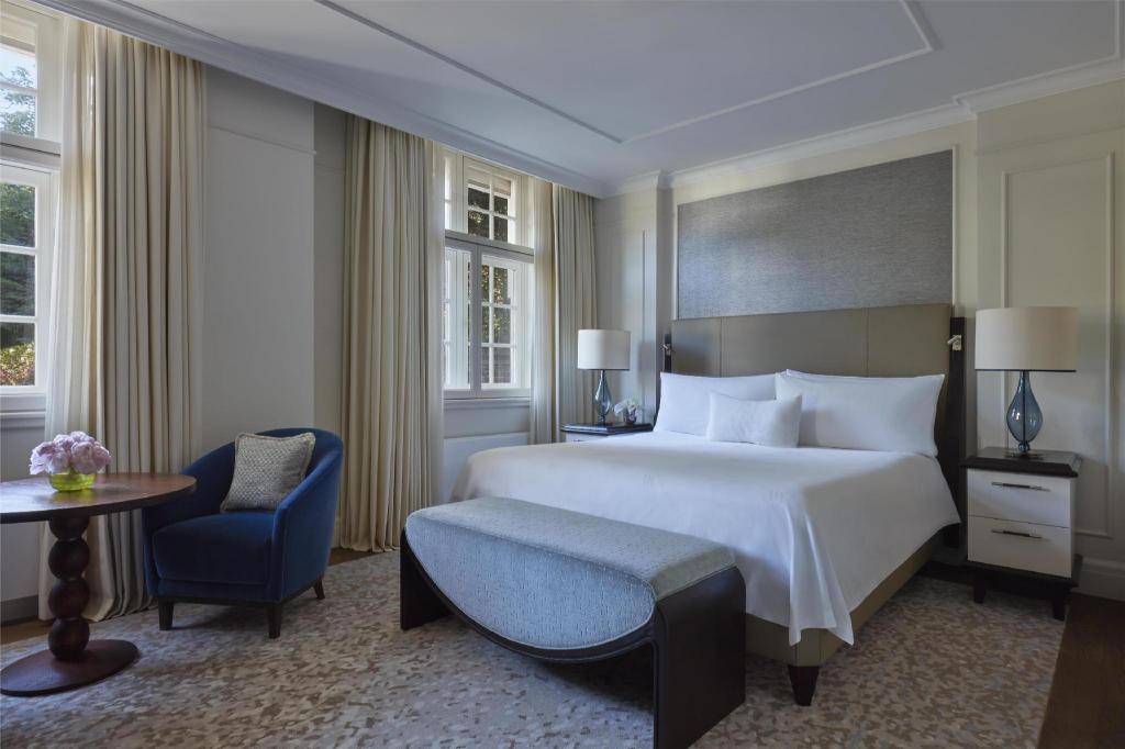 Grand, Space, Premier, King Bed, Outdoor Space