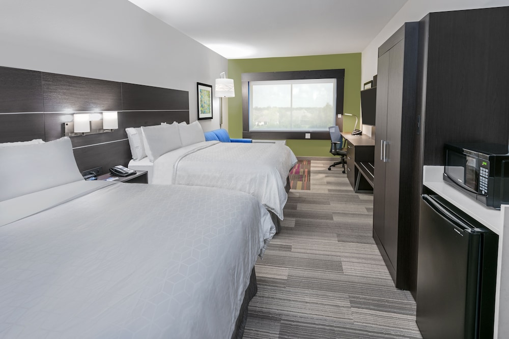 Holiday Inn Express & Suites Bryan 23/69