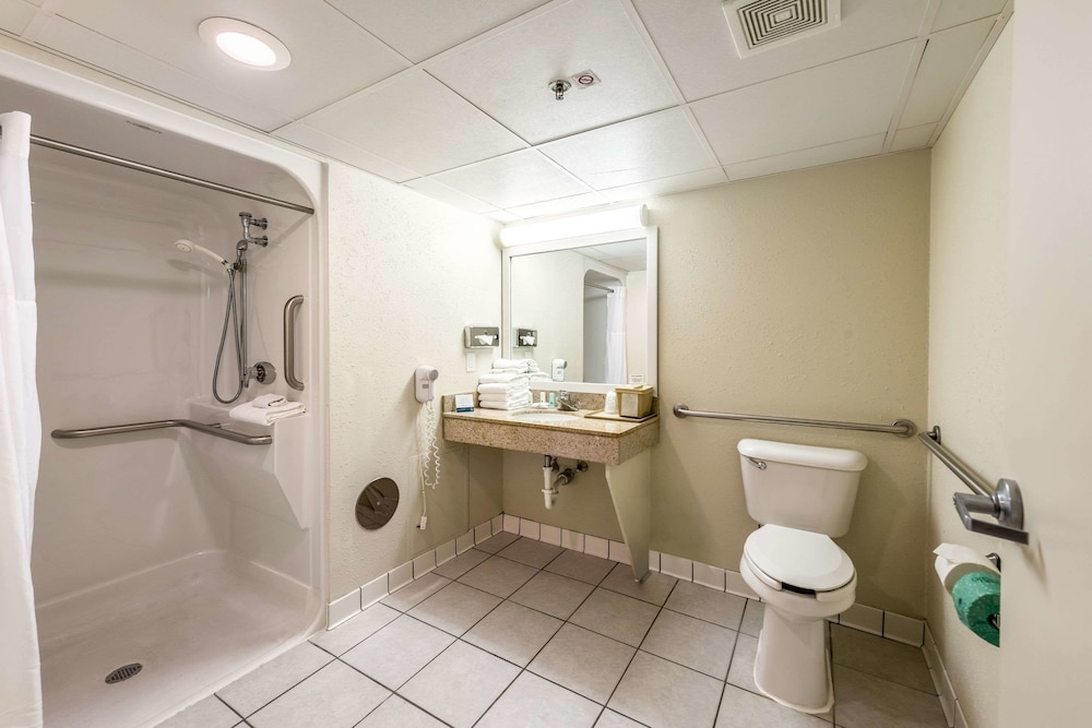 Quality Inn Bradley- Bourbonnais 22/33