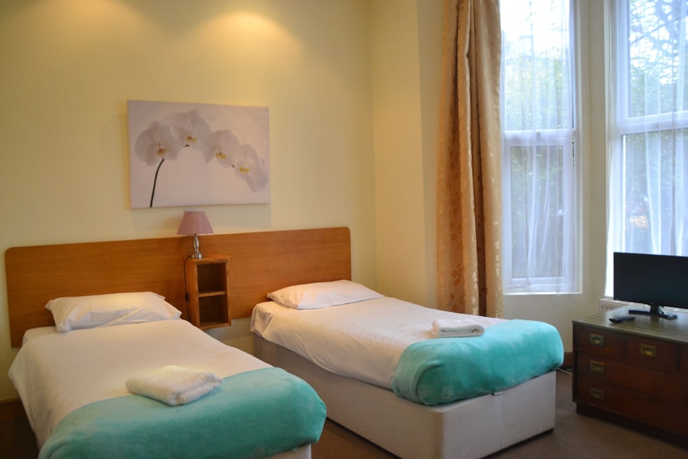 Hotel 65 34/62