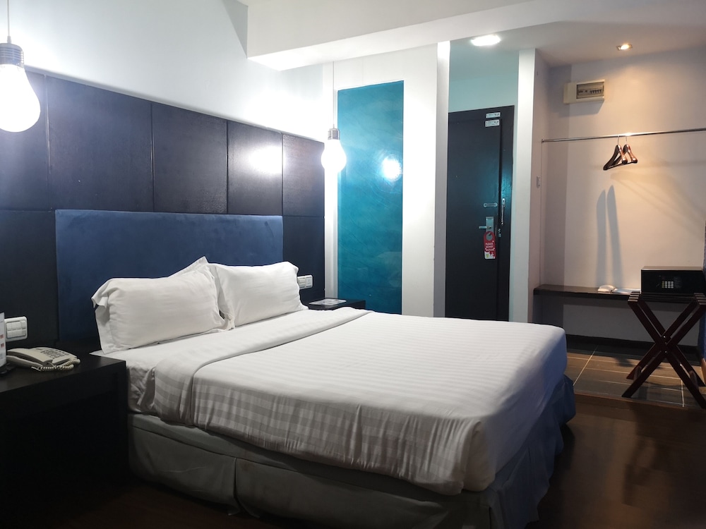 2 Inn 1 Boutique Hotel &amp; Spa 14/38