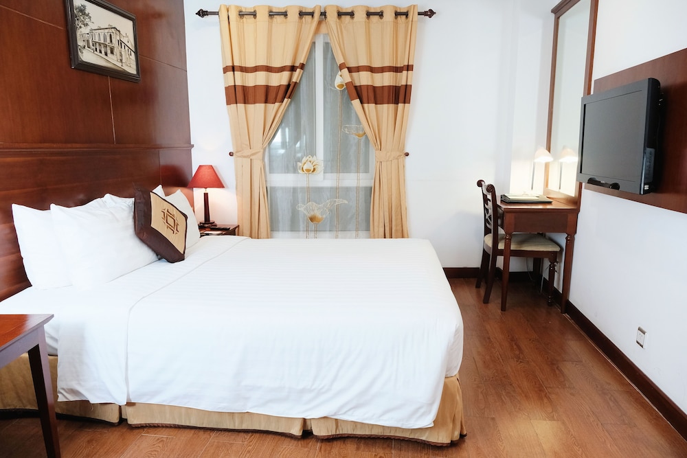 May de Ville Old Quarter Hotel 10/50
