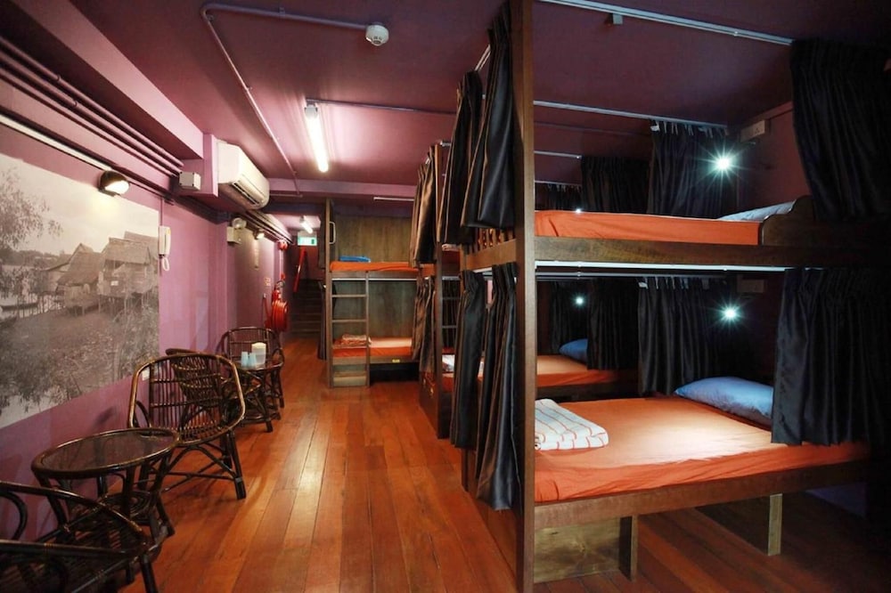 K Space Inn 569 25/30