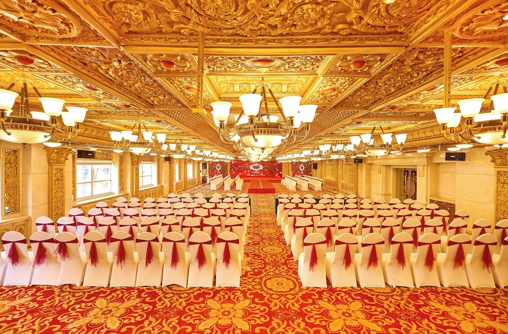 Nan Yang Royal Hotel 42/47