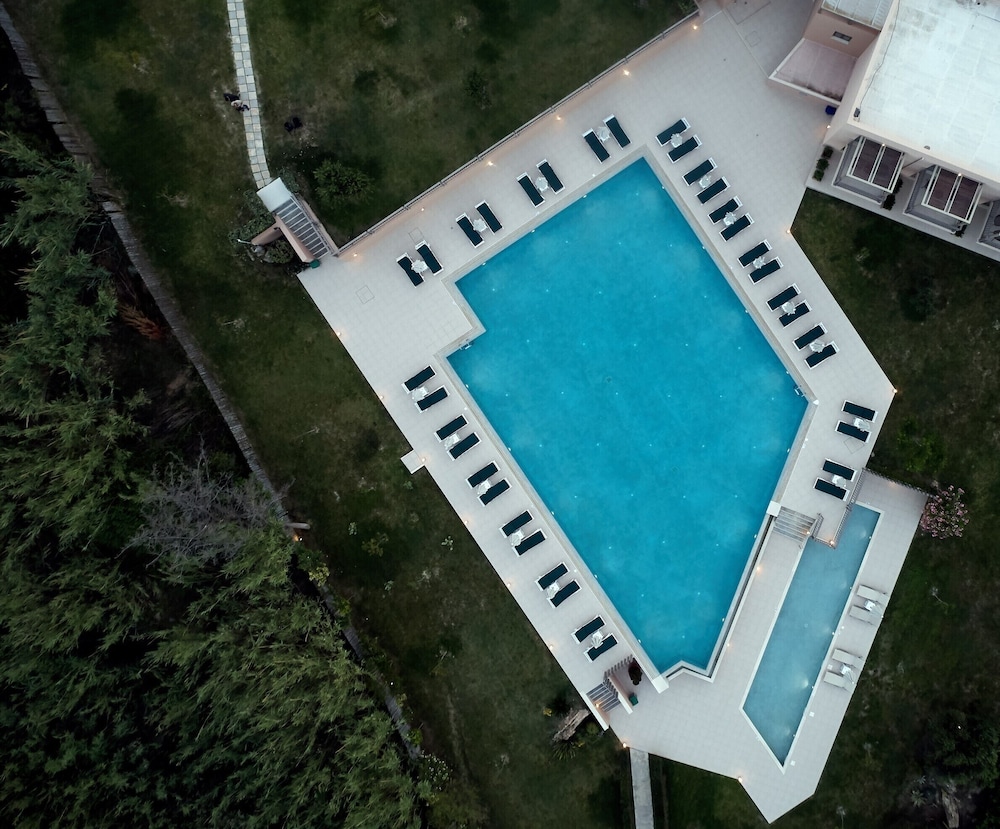 Giannoulis - Santa Marina Beach Hotel 46/77