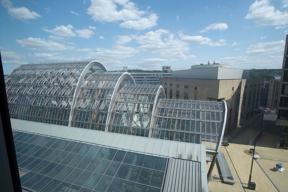 Mercure Sheffield St Paul's Hotel & Spa 3/77