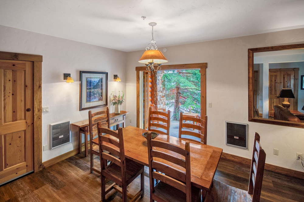 Mountain Lodge Telluride 53/73