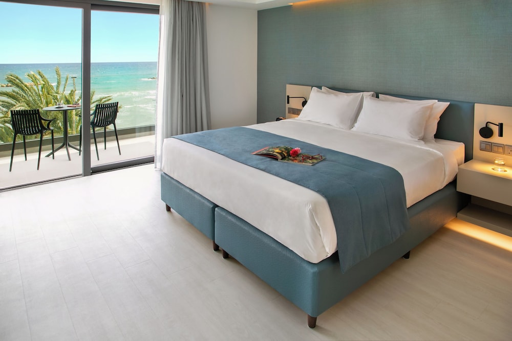 STANDARD, DOUBLE BED, SEA VIEW, BALCONY