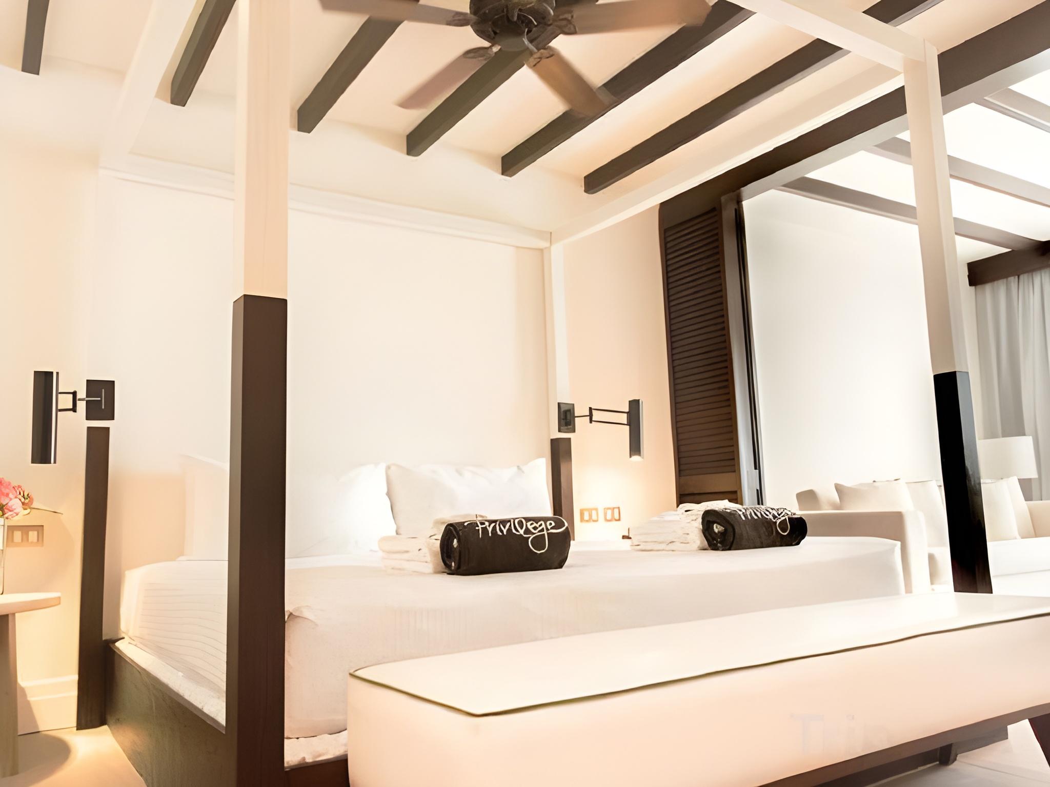 Swim Up, Junior Suite