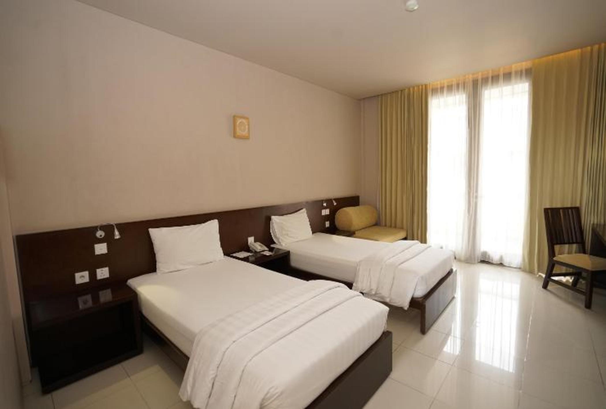 The Pade Hotel 8/22