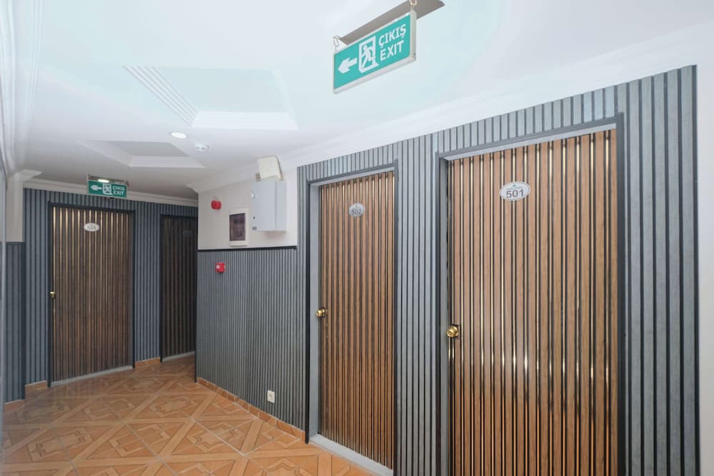 Ozbek Hotel 8/64