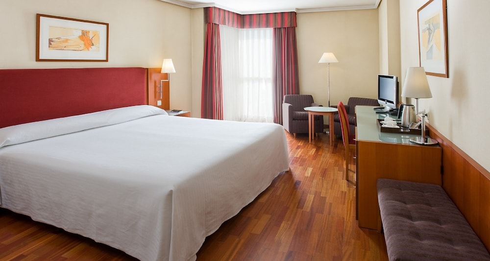 Travelodge Madrid Coslada Aeropuerto 24/60