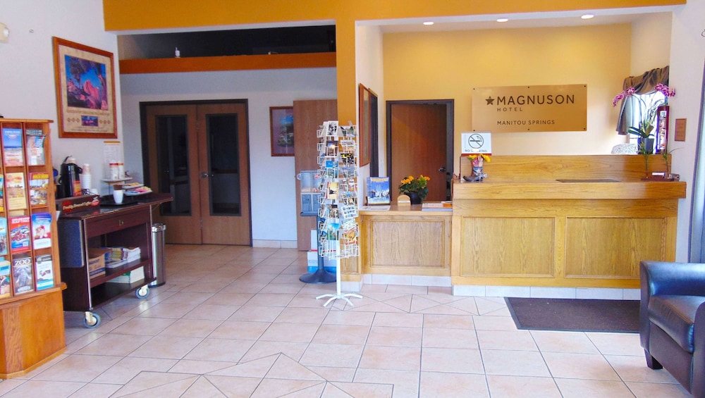 MAGNUSON HOTEL MANITOU SPRINGS 11/40