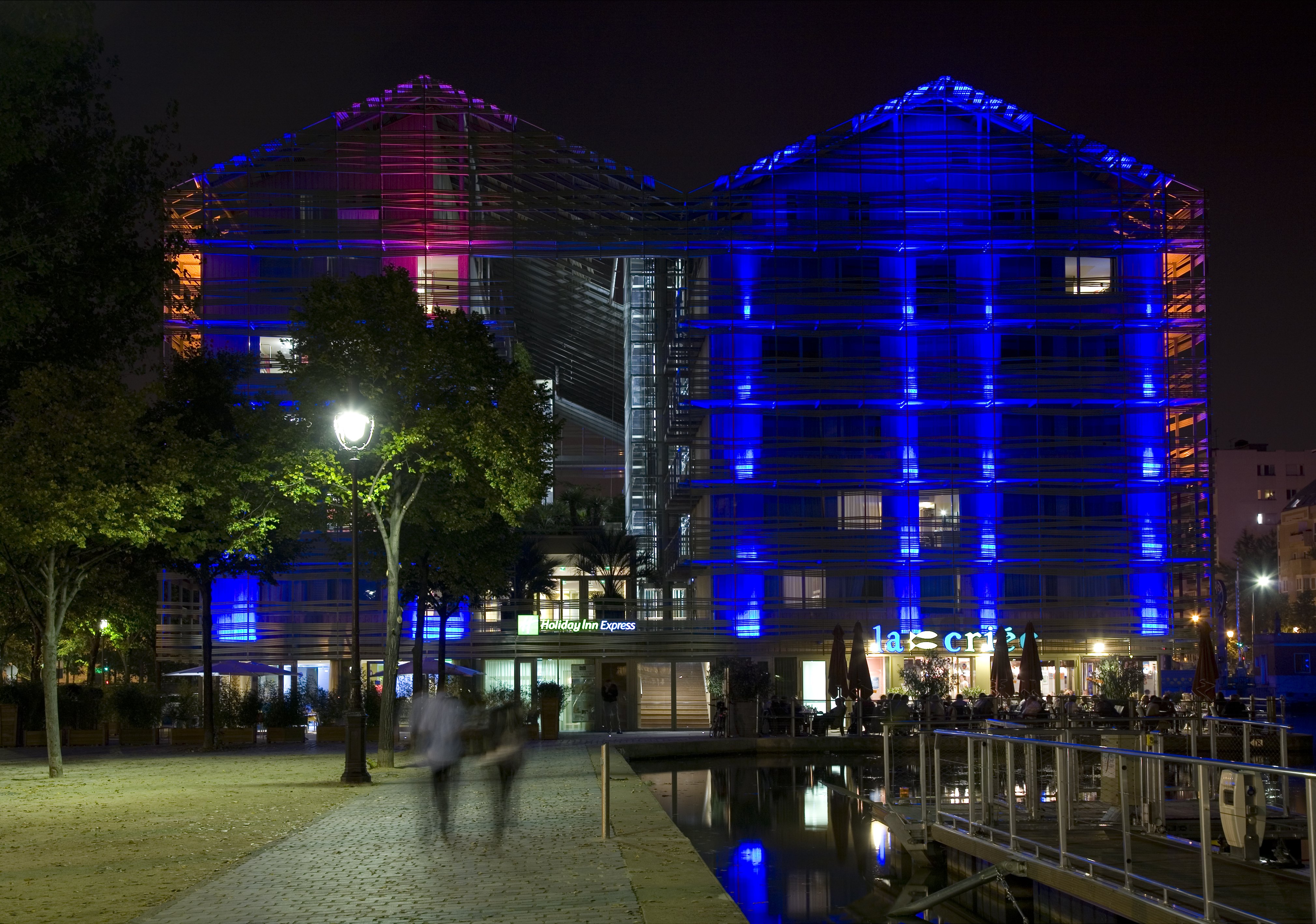 Holiday Inn Express Paris - Canal de la Villette 59/63
