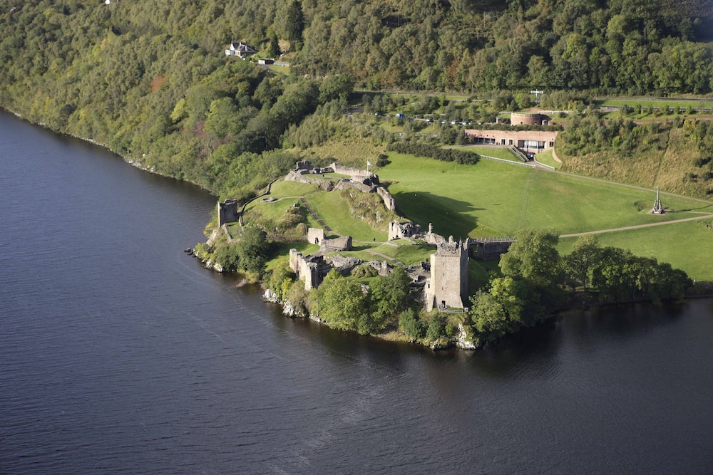 Inverness City Suites 39/50