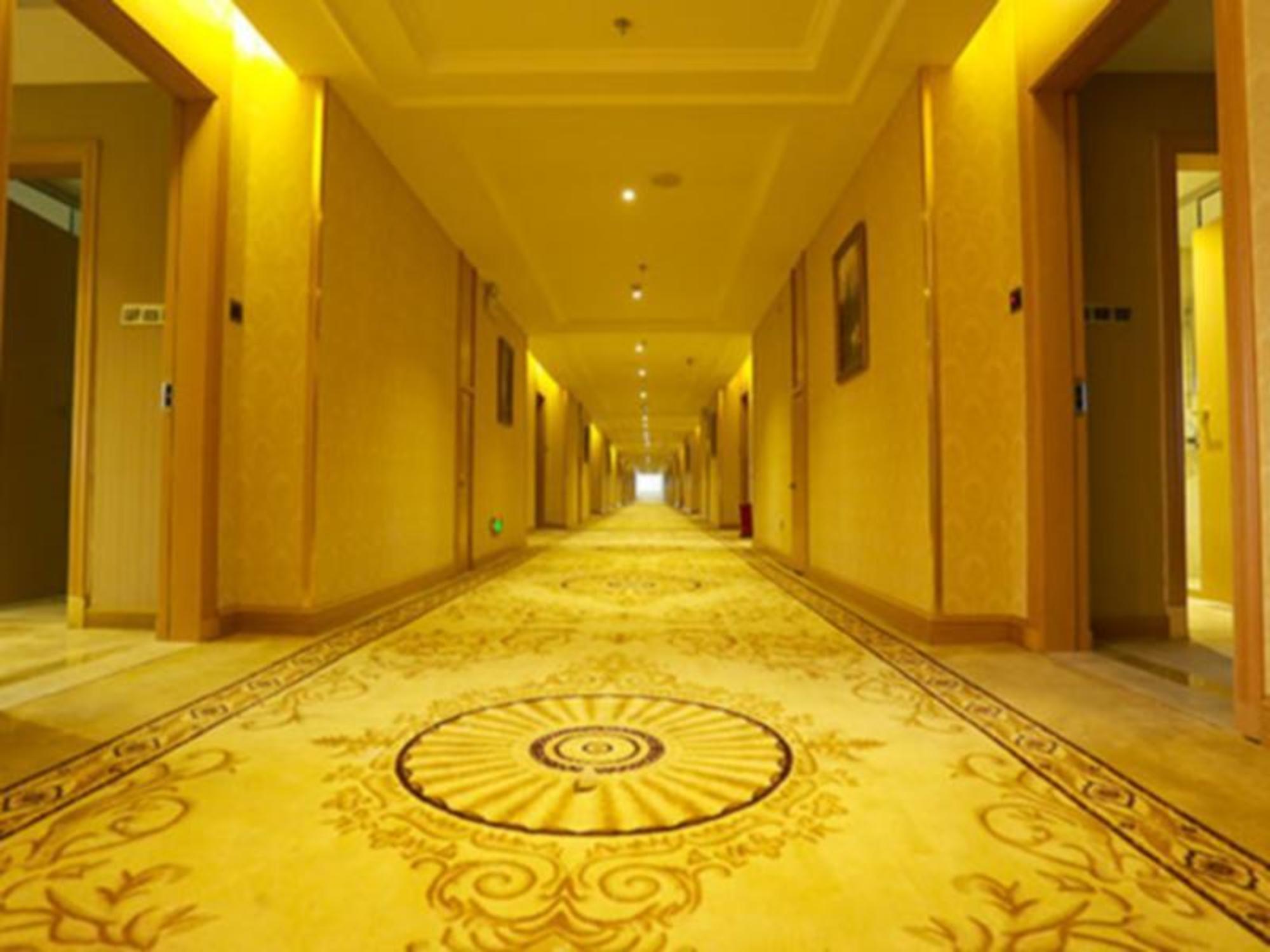 Vienna Hotel (Guangzhou Panyu Qiaonan Aoyuan Square) 49/50