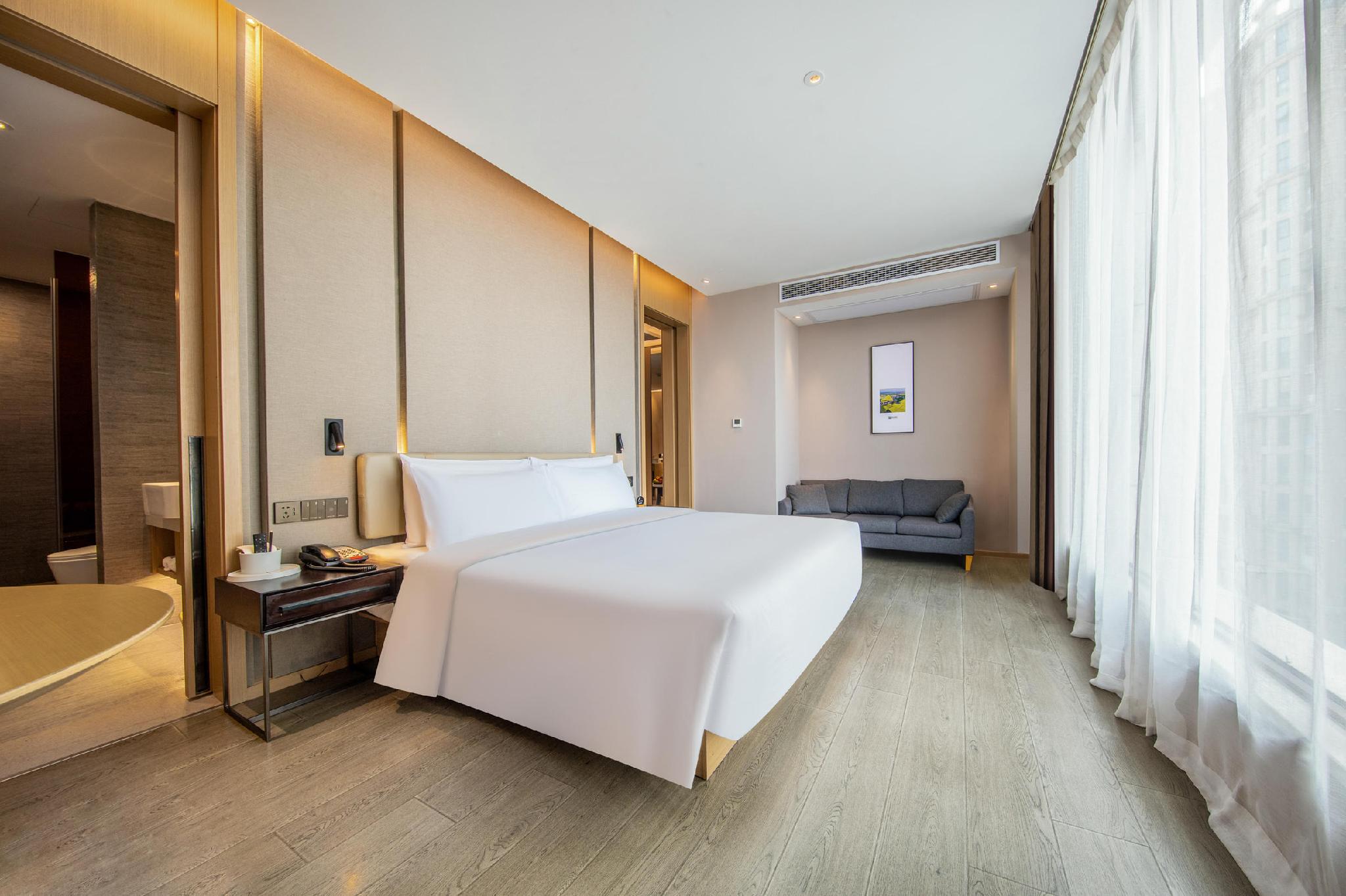 Jimu, Suite, King Bed