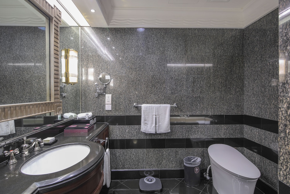 Jin Jiang Hotel 48/50