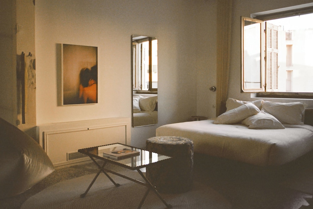 Mona, Suite, King Bed