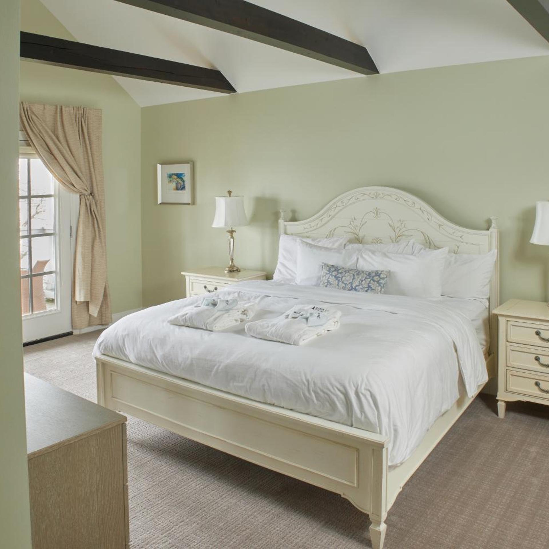 Loft, Executive, King Bed, Water Side