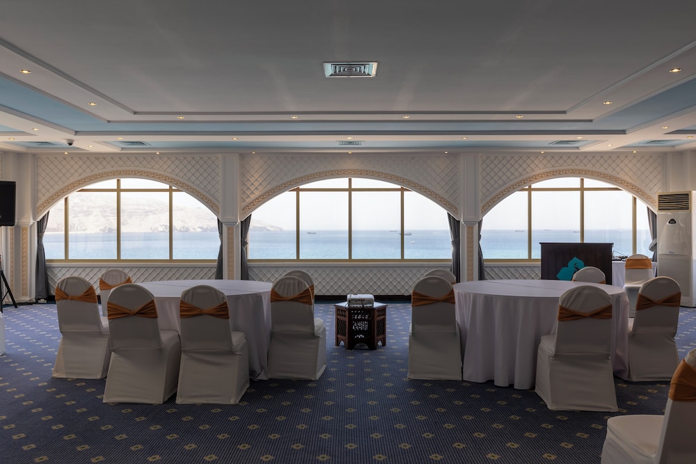 Azimut Hotel Khasab 30/42